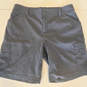 Duluth trading gray shorts size 14‎